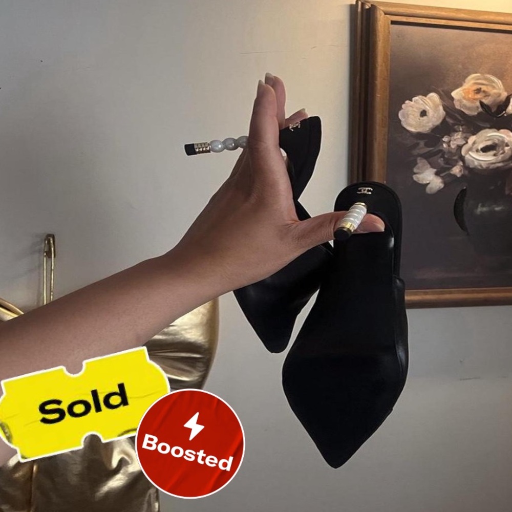 SOLD — Depop | Chanel Women's 2020 Interlocking CC Logo Mules